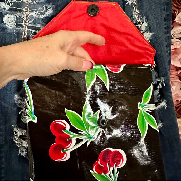 Upcycled American Eagle Cherry 🍒 Fest Jeggings Skinny’s - Picture 5 of 6